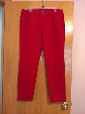 NWOT Loft, Modern Skinny Jeans.Size 14P Best color 2026